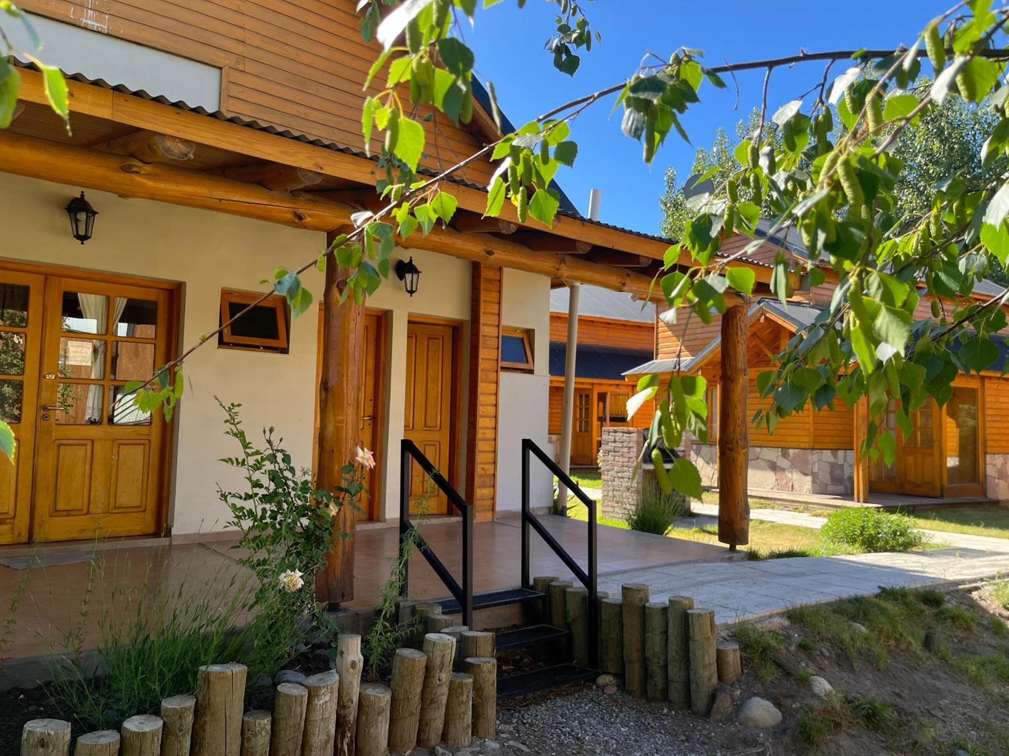 Complejo Hotelero Illihue - Cabanas & Hosteria Junín de los Andes Exterior foto